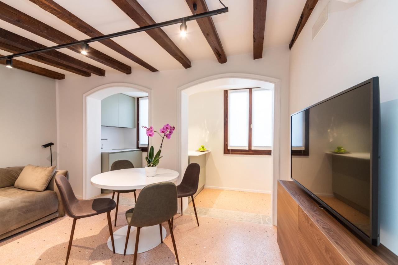 Palazzo Miracoli Apartments Venice Exterior photo